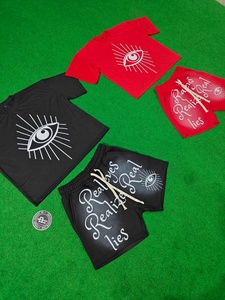 Conjunto de Camiseta y Pantalones Cortos de Verano para Hombre, Estilo Urbano, Algodón, Corte Regular, Cuello Redondo, Manga Corta, Real Eyes Realize Real Lies - Product Image 1