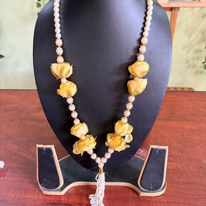 Elegante Juego de Collar de Perlas con Flores Hechas a Mano, Adornos Florales y Borla de Cuentas, Joyería Festiva Tradicional para Bodas - Product Image 1