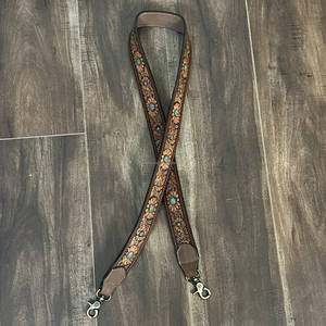 Sangle de sac à bandoulière unisexe en cuir véritable vintage, travaillée à la main, avec fermoirs en laiton style western et motif tournesol de luxe. - Product Image 4