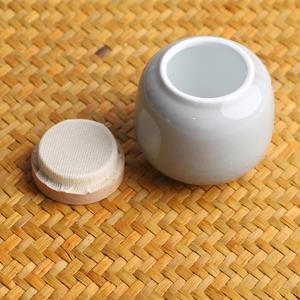 โถเก็บของดีไซน์ศิลปะจากธรรมชาติ ฝาไม้เคลือบเงาเรียบหรู ใช้ตกแต่งเคาน์เตอร์หรือจัดระเบียบห้องครัวอย่างมีสไตล์ - Product Image 4