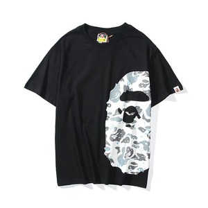 Camiseta Negra de Manga Corta con Cuello Redondo y Estampado de Cabeza de Mono Camuflado para Hombre, Estilo Urbano Holgado, 100% Algodón Jersey - Product Image 1