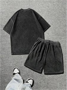 Conjunto Vintage Y2K de 2 Piezas para Hombre, Camiseta de Manga Corta con Estampado Gráfico Punk Grunk y Pantalones Cortos con Cordón, Ropa Urbana - Product Image 2
