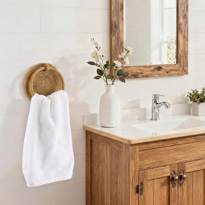 Porta toallas redondo de ratán natural Handwicker para baño y cocina, anillo decorativo para toallas de pared, hecho en Vietnam. - Product Image 4