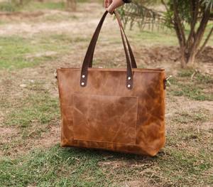 Minimalist Leather Tote <b>Bag</b> <b>Large</b> Capacity Handmade <b>Shoulder</b> <b>Bag</b> for Work Travel & Everyday Use Wholesale Supplier - Product Image 3