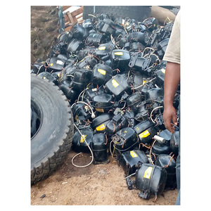 Déchets de compresseurs AC en grande quantité pour usines de recyclage, y compris des déchets de moteurs en cuivre, des boîtiers en aluminium et des déchets d'acier, adaptés à la circulation mondiale. - Product Image 1