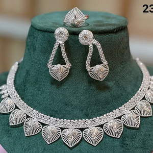 Conjunto de Joyería de Moda Africana de Inspiración India 2024, Chapado en Oro/Plata, Aleación con Cristales/Pedrería, para Mujer, Estilo Vintage, Aniversario - Product Image 1