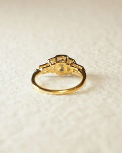 Anillo con Diamante Amarillo Corte Cojín en Oro Amarillo, Elegante Anillo de Diamantes para Compromiso, Boda, Aniversario y Fiesta para Mujer - Product Image 4