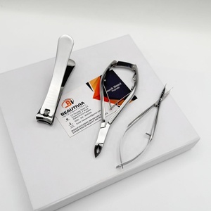 Ensemble de 6 pousse-ongles multifonctionnels en acier inoxydable de luxe, outils de manucure et de pédicure, coupe-ongles, ciseaux avec boîte d'emballage - Product Image 2
