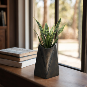 Decorative Aluminium <b>Flower</b> Vase for Fresh <b>Flowers</b> and <b>Artificial</b> <b>Flower</b> Arrangements, Ideal for Home, Office and Hotel Decor - Product Image 1