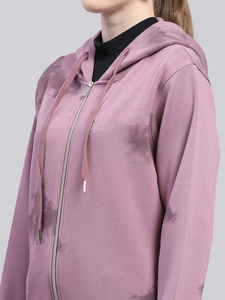 Sudadera con Capucha Color Malva de Moda con Detalles de Estampado de Nubes, Suave y Sereno, Perfecto para una Elegancia Informal, Logotipo y Talla Personalizados con Ako - Product Image 4