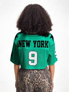 Maillot de football court en mesh vert numéro 9 pour femme, streetwear, fabrication OEM, marque privée, vente en gros - Product Image 5
