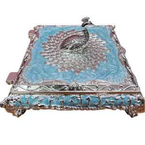 Caja de Joyería Decorativa de Metal Plateado Vintage con Diseño de Plumas Intrincadas y Detalles en Esmalte Azul - Product Image 5