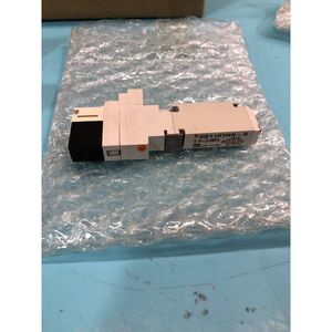 4 Válvulas SMC VQ1201HN-5 DBL SOL PLUG-IN (DC), 161887 - Equipo y Piezas de Semiconductores de Confianza de Tradicción Global - Product Image 1