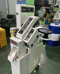 เครื่องขึ้นรูปโลหะเย็นรุ่น CH-400 ของ Changjo Engineering พร้อมกำลังการผลิต 300 ชิ้น/นาที และเครื่องทำรีเวทอุตสาหกรรม - Product Image 3