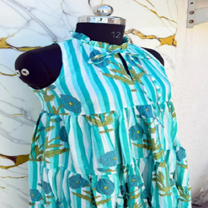 Robe à volants en coton imprimé à la main motif botanique turquoise, avec tissu aérien et respirant, silhouette décontractée - Product Image 2