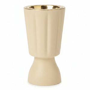 Brûle-encens cannelé beige avec un bol intérieur doré poli, design haut de gamme et teintes neutres douces pour des espaces chaleureux - Product Image 1