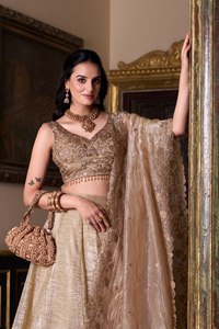 Ensemble de luxe moderne de Lehenga Choli de mariée, brodé de motifs riche, couleur or pêche rose, Lehenga de mariage avec Dupatta, longueur au sol, infroissable, livraison rapide - Product Image 5