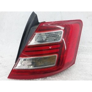 Conjunto de Luz Trasera Derecha Usada OEM DG1313B504A para Taurus 2013-2019 - Product Image 1