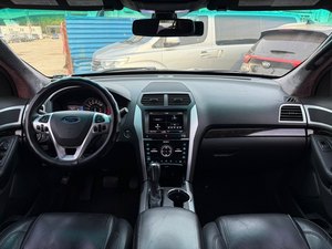 Explorer Clean Black 2015 Gasolina Automático Limo Estirada Usada SUV Vehículo Funerario Techo Solar - Product Image 3