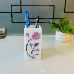 Portalápices Cuadrado con Diseño Floral Rosa, Organizador de Escritorio para Oficina, Pieza Hecha a Mano, Venta al Por Mayor Disponible - Product Image 1