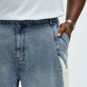 Men's Asymmetric Denim Shorts Light Wash Mid Waist Cotton Casual Summer Style With Pockets And <b>Chain</b> Detail - Product Image 6