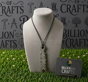 Collar con Colgante Hecho a Mano, Amuleto Vikingo Nórdico, Metal Forjado, Joyería Gótica Medieval - Product Image 4