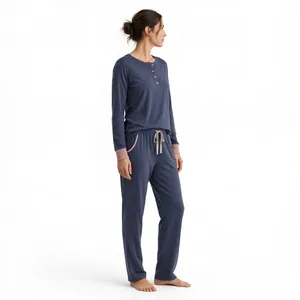 Ensemble pyjama bleu foncé à manches longues pour femme, haut boutonné à col rond et pantalon à cordon de serrage - Product Image 5