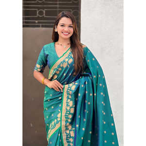 Sari en soie Pichwai tissé en zari vert, robes de soirée élégantes - Product Image 1
