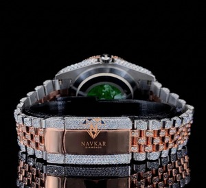 Montre de luxe de qualité supérieure en argent 925 avec diamants Moissanite VVS entièrement sertis, idéale pour les soirées et le quotidien, disponible en gros - Product Image 2