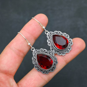 Boucles d'oreilles personnalisées en argent sterling 925 avec grenat rouge créé en laboratoire, 1,9 pouce, bijoux en pierres précieuses faits à la main, boucles d'oreilles fines antiques, cadeau pour femme - Product Image 2