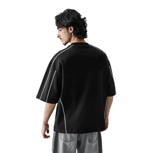 Camiseta Unisex de Última Moda con Costuras en Contraste, Cuello Redondo, Estilo Oversize, Personalizable con Logotipo de Marca, Hombros Caídos, Camisetas Lisas - Product Image 4