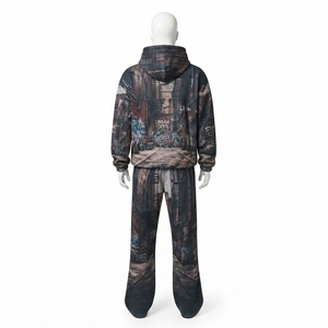 Ensemble survêtement homme noir imprimé graffiti urbain avec sweat à capuche zippé et pantalon large – Style premium personnalisé pour le streetwear - Product Image 4