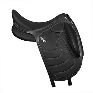 Selle de dressage artisanale de qualité supérieure en cuir naturel souple, avec siège profond en bois, épaisse, pour l'équitation anglaise, produits équestres d'Inde. - Product Image 1