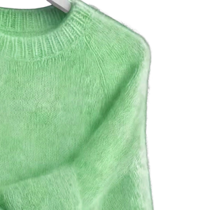 Suéter de punto de mohair verde claro para mujer, cuello redondo, manga larga, informal, suave, cálido, holgado, con puños y bajo acanalados, liso, para invierno - Product Image 3
