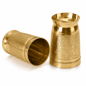 Gobelet à eau en laiton artisanal de qualité supérieure, gravé d'un motif floral, capacité de 270 ml, anti-fuite, incassable, pour la maison, la cuisine, l'hôtel - Product Image 2