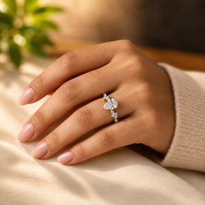 Bague de Fiançailles en Or Jaune 18K Plaqué avec Diamant en Forme de Goutte d'Eau et Moissanite Marquise Latérale, Idéale pour la Fête des Mères ou comme Bague de Promesse - Product Image 6