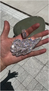 Colgante de Letra Personalizado con Incrustaciones de Diamantes, Oro de 10K o Plata 925, Diamantes Moissanite VVS VS de Corte Redondo, Joyería Unisex Estilo Hip Hop - Product Image 1