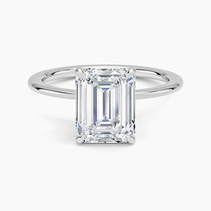 Magnifique bague en diamant avec un élégant design halo secret en or jaune - Product Image 3