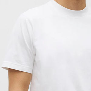 เสื้อยืดคอกลมสีดำสำหรับผู้ชาย ดีไซน์เรียบง่าย ทรงโอเวอร์ไซส์ ผ้าฝ้าย/โพลีเอสเตอร์ / ราคาขายส่ง แฟชั่นลำลองใส่ได้ทุกวัน - Product Image 3