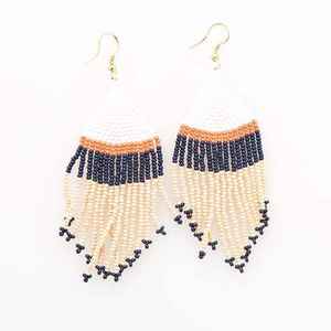 Boucles d'oreilles de luxe brodées de perles, faites à la main, entièrement personnalisables - Product Image 4