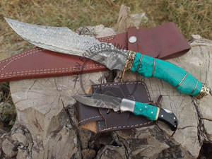 Nouvelle édition haut de gamme : Couteau à lame fixe en acier Damas personnalisé, type Bowie, pour la chasse et la survie, avec manche en laiton et pierre rose, objet de collection - Product Image 2