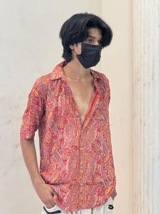 Camisas Casuales de Manga Corta para Hombre, Estampado Paisley, Cuello en V, Corte Regular, Tejido de Punto, 100% Seda, Rojo con Estampado Floral, Verano - Product Image 2