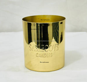 Pots à bougies de luxe en laiton personnalisés en gros de haute qualité avec finition polie Décoration intérieure Pots à bougies vides ronds en métal faits à la main - Product Image 1