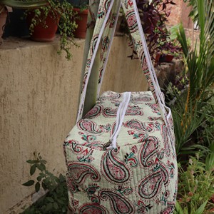 Sac de voyage matelassé à motif Paisley, grande capacité, sac de week-end pour femme, sac à bandoulière en textile avec fermeture à glissière - Product Image 5