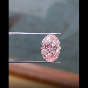 Diamant de laboratoire certifié, taille ovale, rose bébé, 1,50 carat, VVS1, pour un look élégant et éclatant - Product Image 2