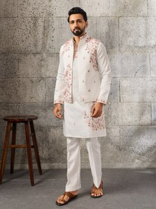 Sherwani bleu indo-occidental pour homme, tenue formelle, broderie florale perlée à la main, tenue de mariage et de fête - Product Image 3
