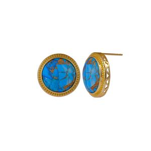 Pendientes de turquesa Mohave azul chapados en oro hechos a mano para mujer a la moda, tachuelas antideslustre inspiradas en joyas de latón detalladas - Product Image 1