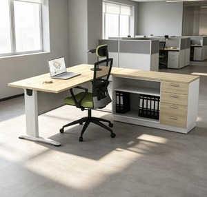 Bureau d'ordinateur exécutif moderne autoportant avec plateau en bois, mobilier de bureau contemporain à monter soi-même, espace de travail de 6 pieds, usage commercial - Product Image 1