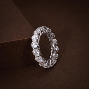 Anillo de Eternidad Completo con Diamantes Creados en Laboratorio Certificados, Anillo de Boda con Certificado, Oro Amarillo, Blanco y Rosa de 18K - Product Image 1