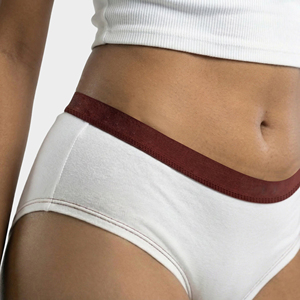 กางเกงในสตรีเอวกลาง สีขาวล้วน ผ้าฝ้ายถัก ระบายอากาศได้ดี - Product Image 4